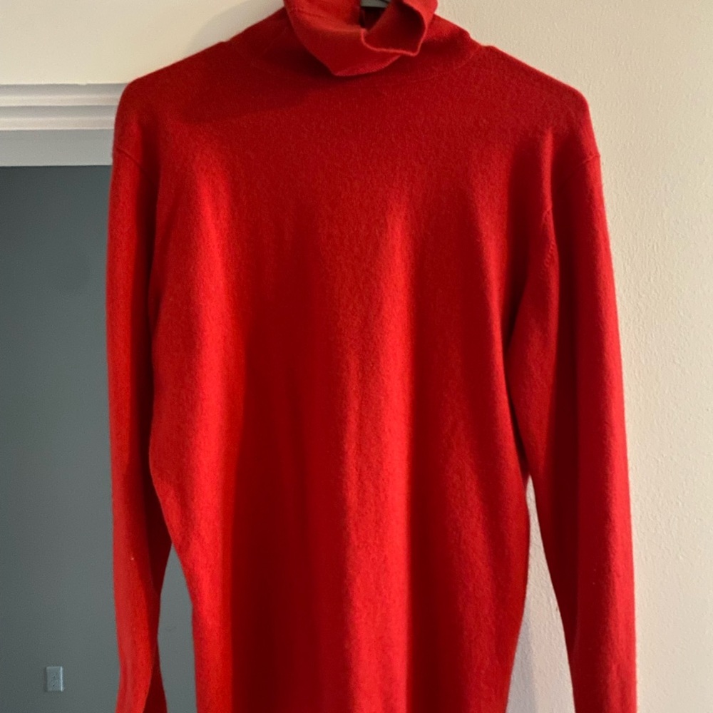 Women’s red cashmere turtleneck
